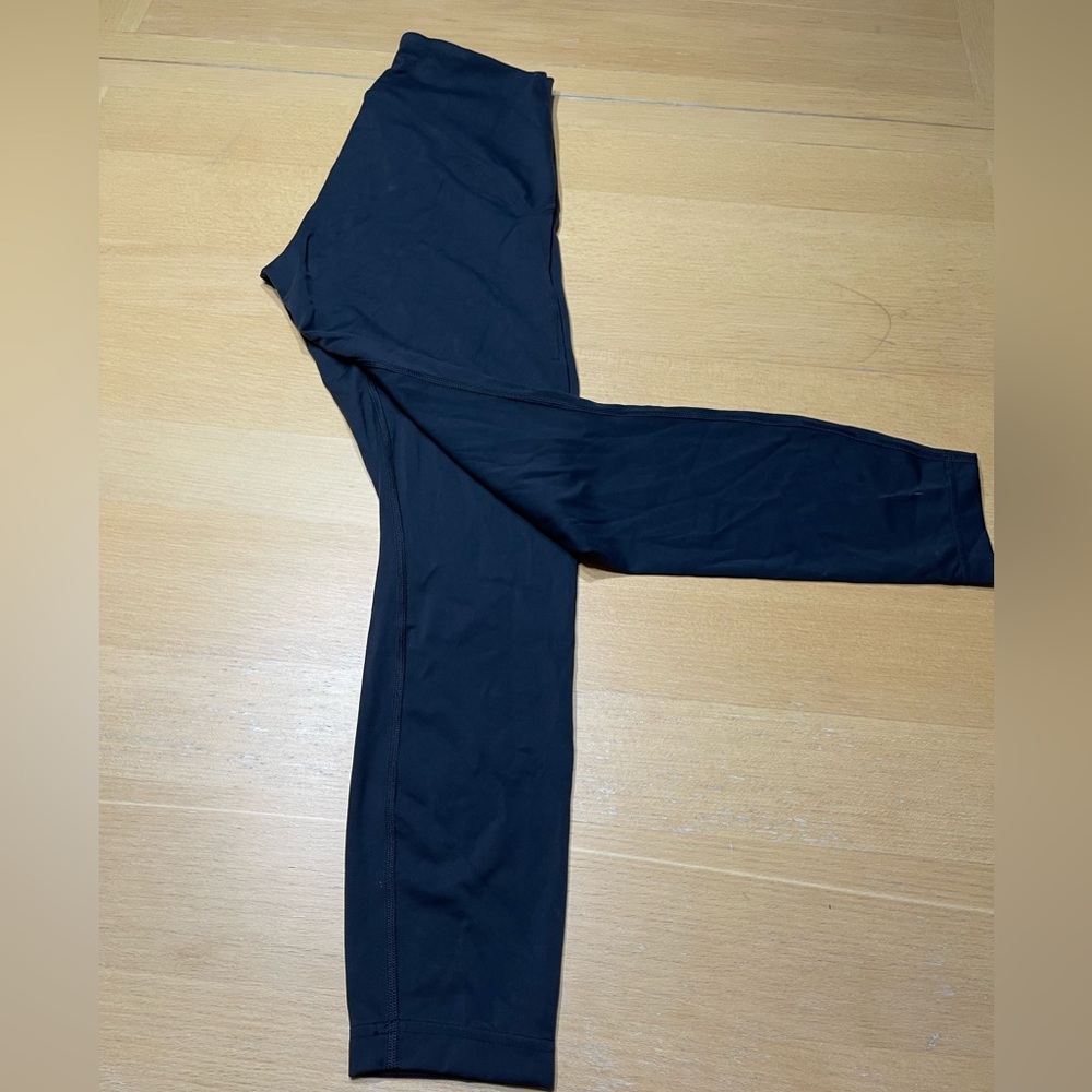 Black lululemon leggings